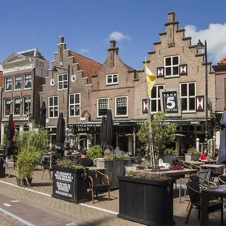 Eilantgeluk * Oudesluis (North Holland)