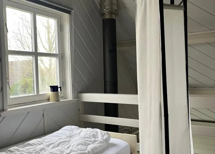 Eilantgeluk Oudesluis (North Holland)